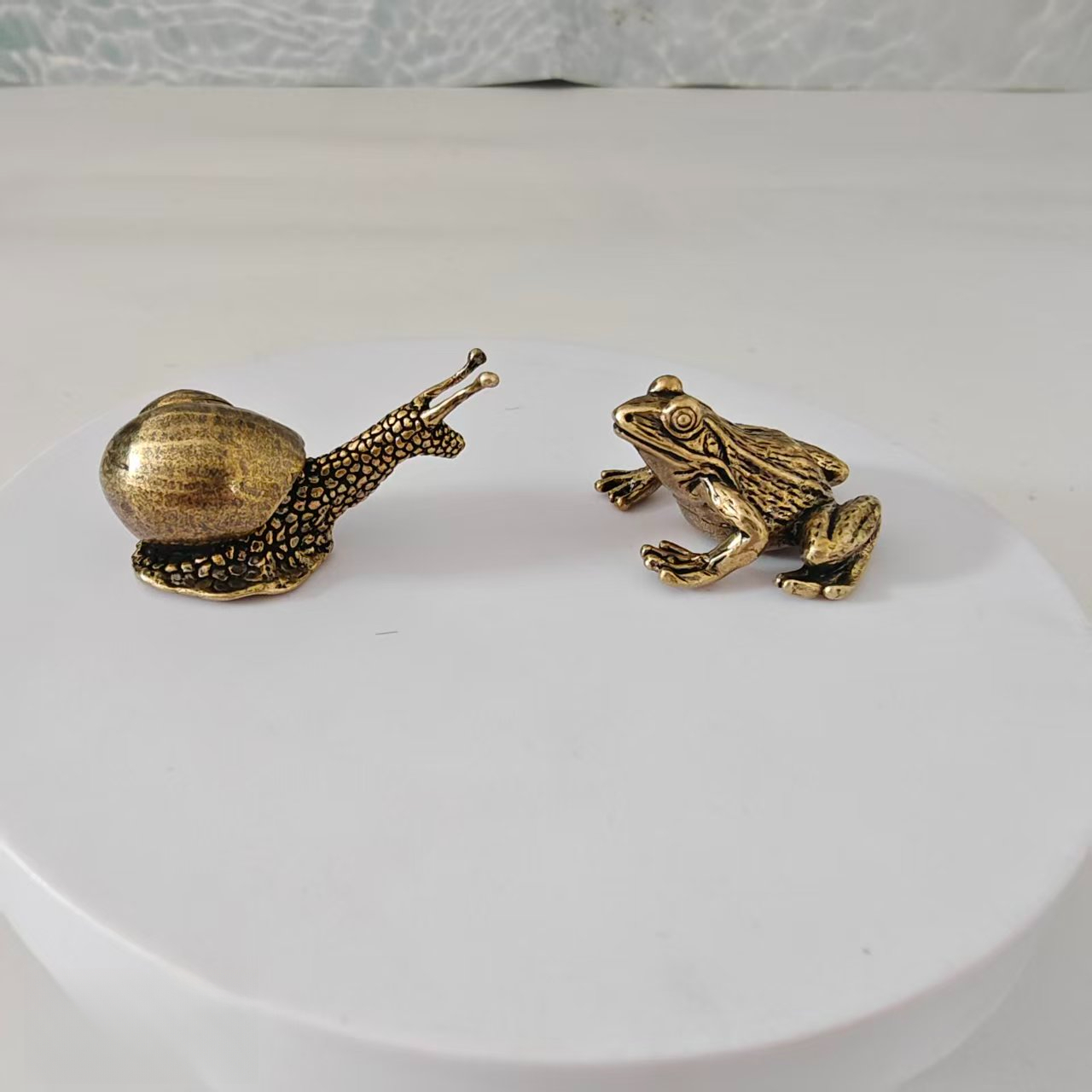 2 buah ornamen mini katak dan  - Aquarium Fish Types ulasan dan harga